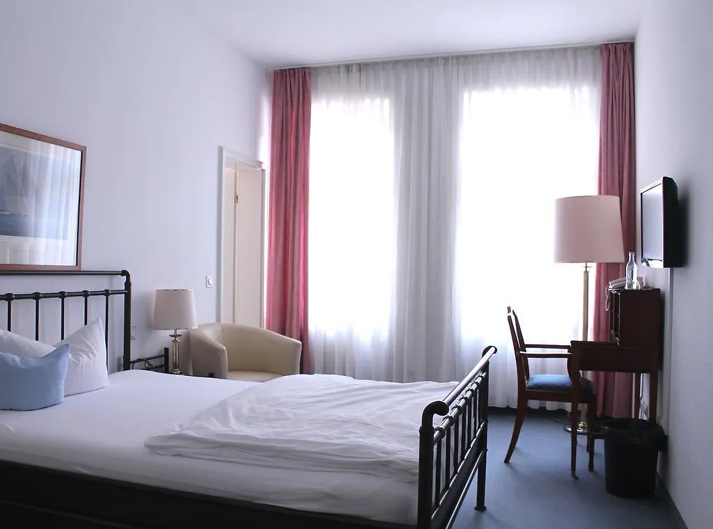***  Hotel Windsor Дрезден Германия