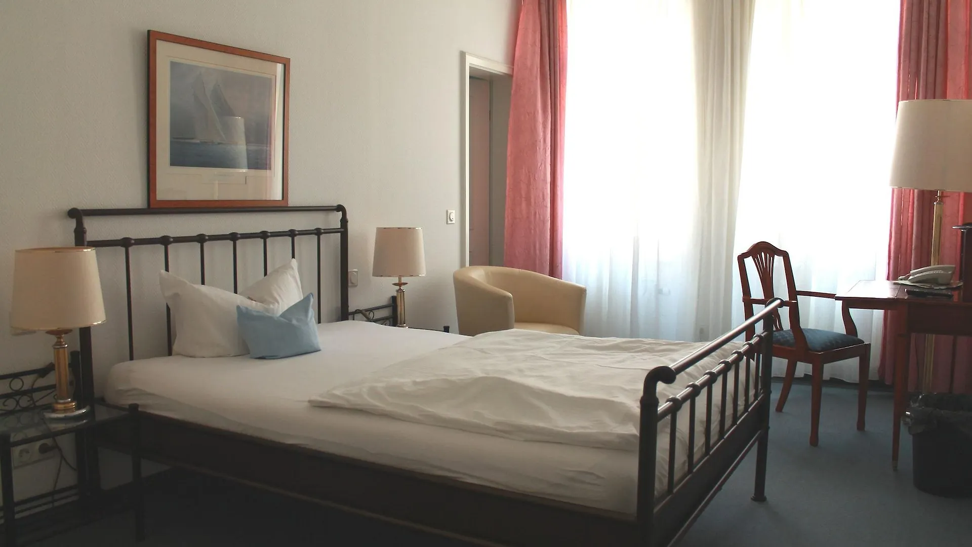 Hotel Windsor Дрезден 3*,